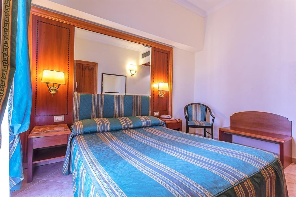 Raeli Hotel Lux Řím Exteriér fotografie