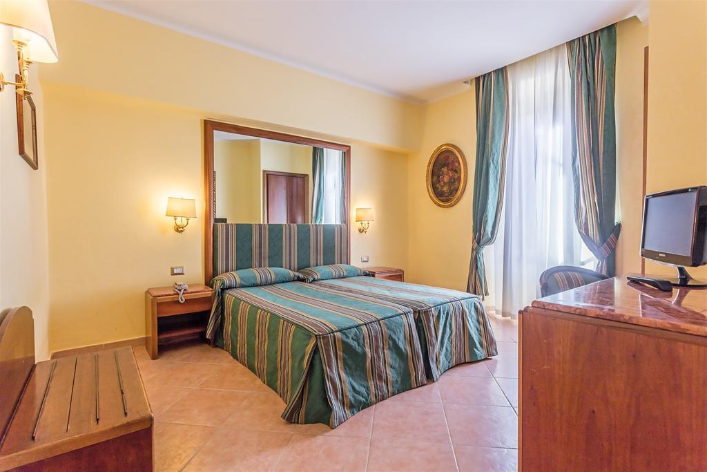 Raeli Hotel Lux Řím Exteriér fotografie